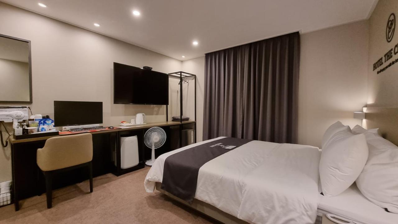 Hotel The Classic Ulsan Bagian luar foto