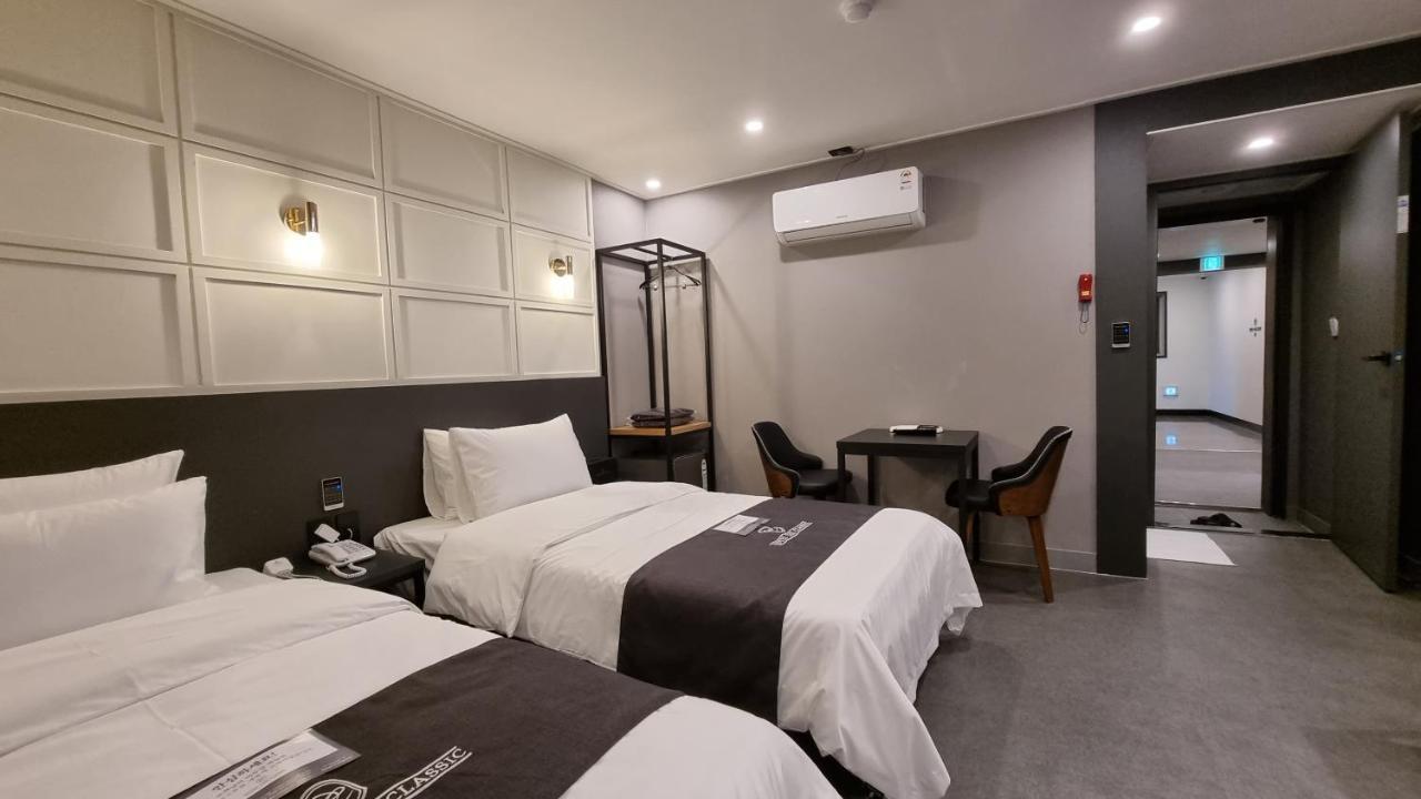 Hotel The Classic Ulsan Bagian luar foto